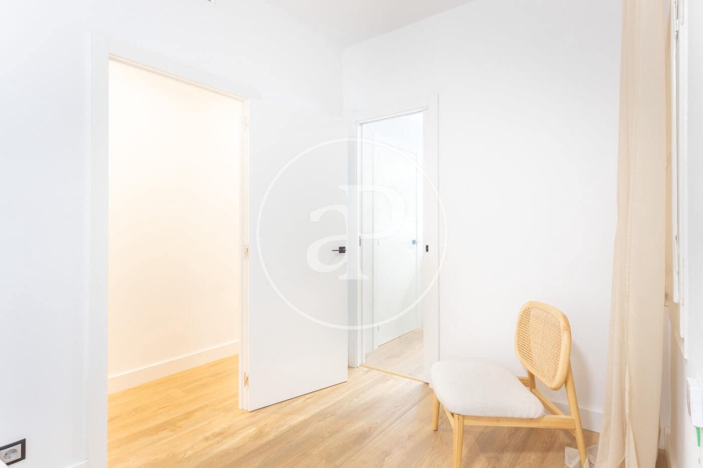 2 slaapkamer Appartement te huur in Barcelona stad - € 2.100 (Ref: 9192561)