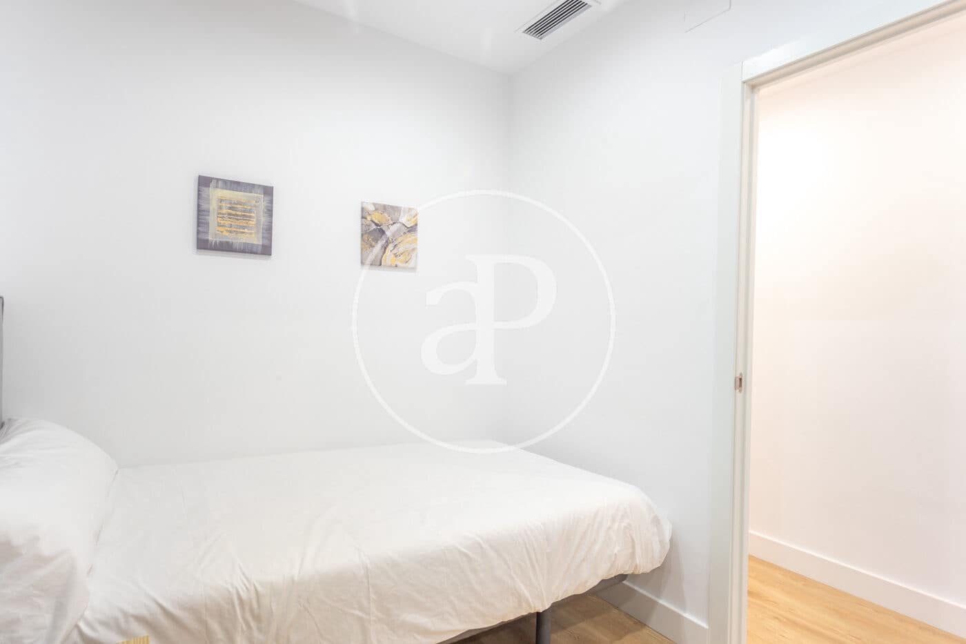 2 slaapkamer Appartement te huur in Barcelona stad - € 2.100 (Ref: 9192561)