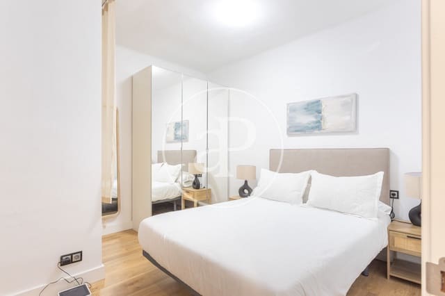 2 slaapkamer Appartement te huur in La Sagrada Família, Barcelona stad - € 2.100 (Ref: 9192561)