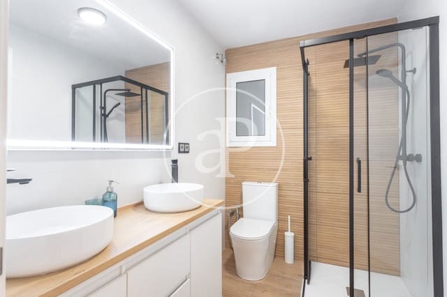 2 slaapkamer Appartement te huur in La Sagrada Família, Barcelona stad - € 2.100 (Ref: 9192561)