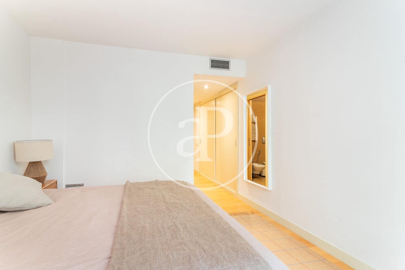 2 bedroom Apartment for rent in Barcelona city - € 2,700 (Ref: 9192562)