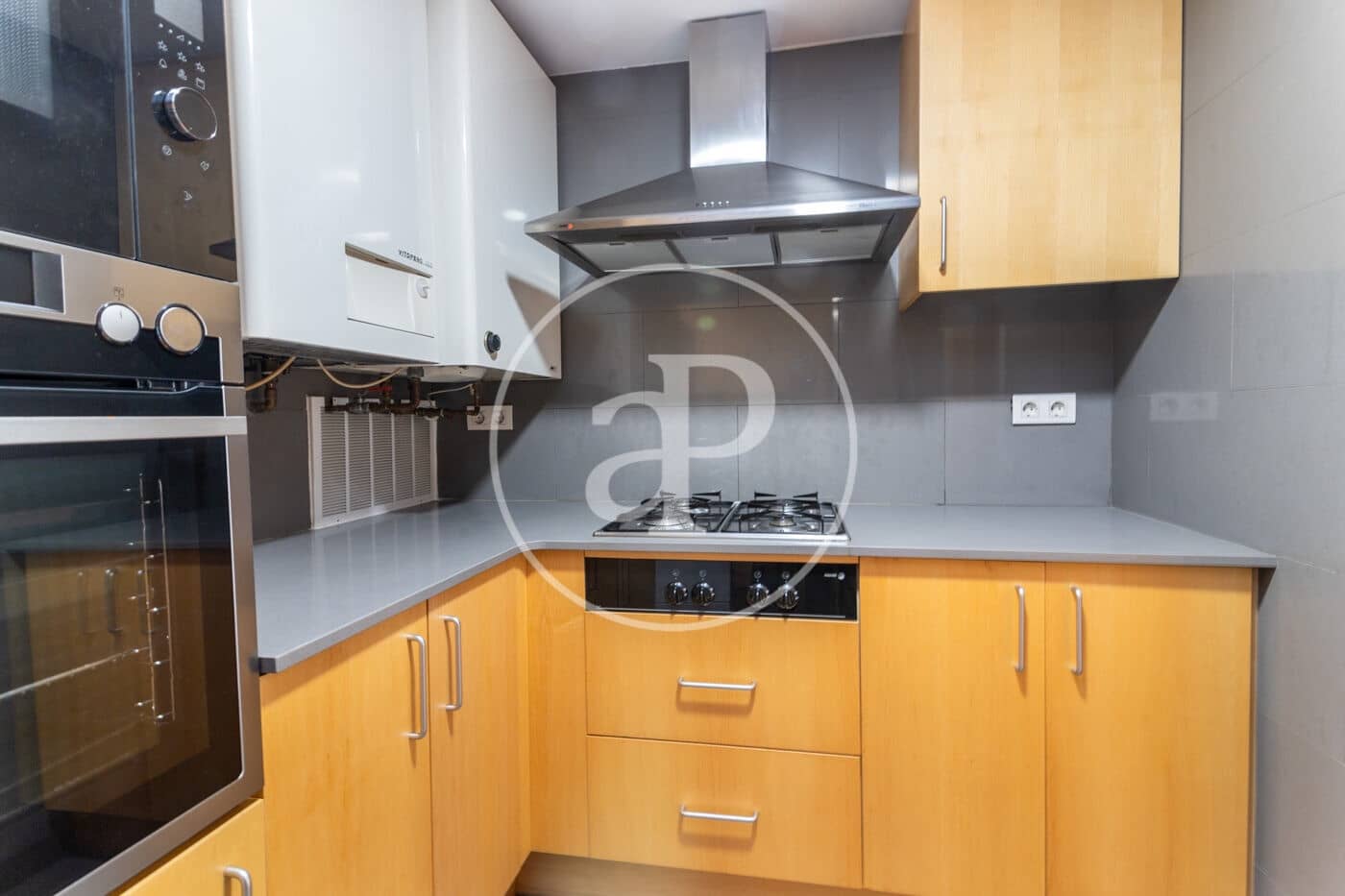 2 bedroom Apartment for rent in Barcelona city - € 2,700 (Ref: 9192562)