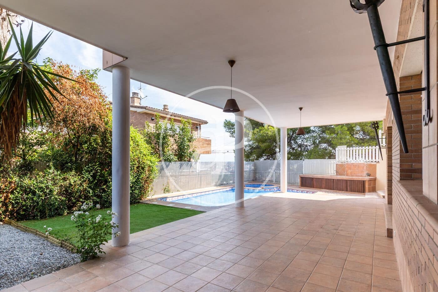 4 sypialnia Willa na sprzedaż w Sant Quirze del Valles z basenem - 825 000 € (Ref: 9192563)