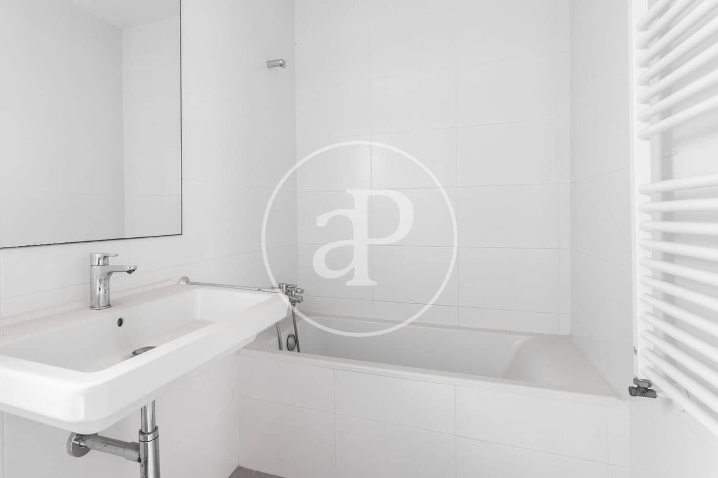 4 soveværelse Lejlighed til leje i Barcelona by - € 3.500 (Ref: 9192565)