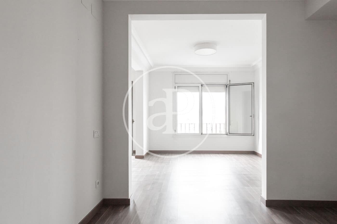 4 soveværelse Lejlighed til leje i Barcelona by - € 3.500 (Ref: 9192565)