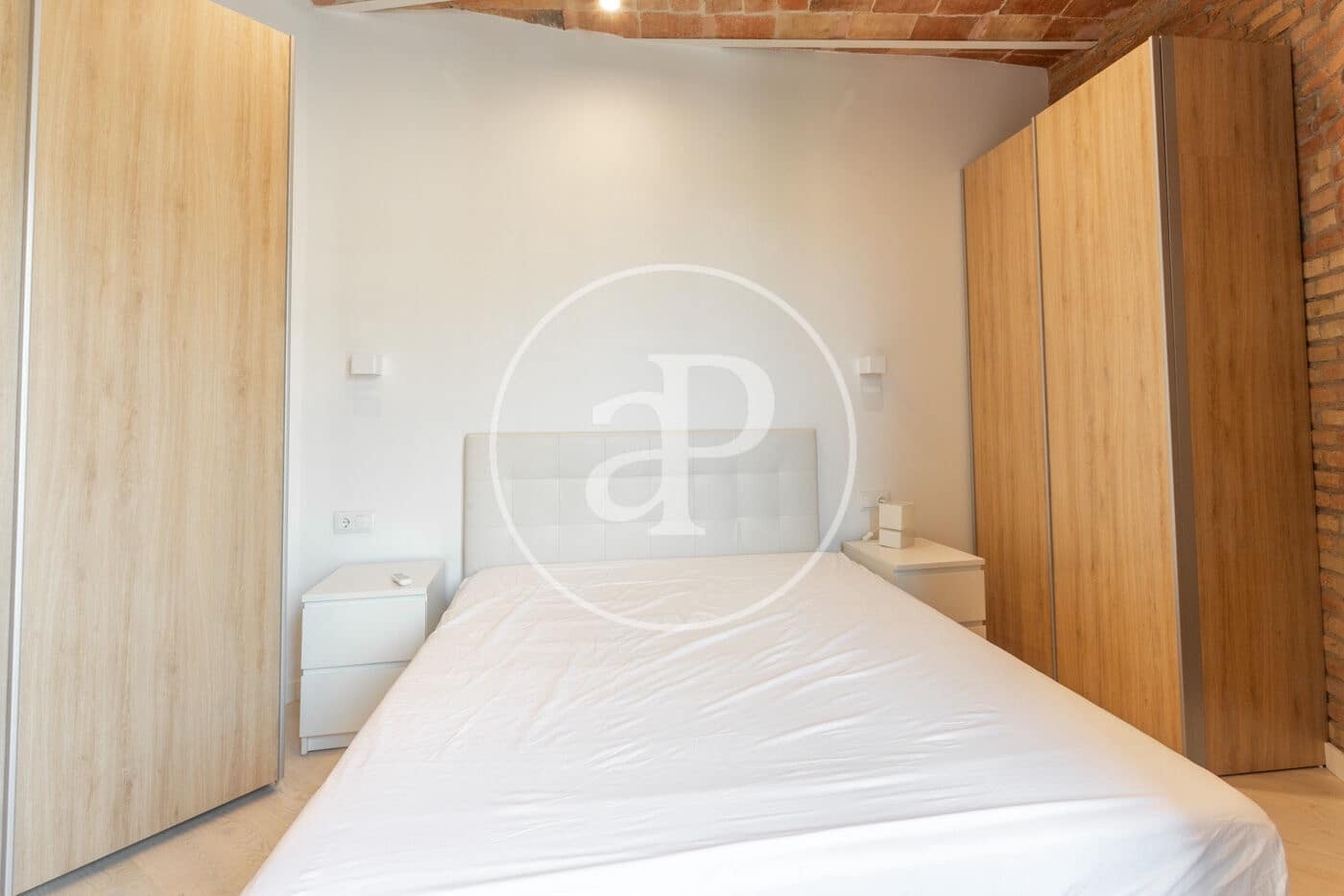 3 soveværelse Lejlighed til leje i Barcelona by - € 2.200 (Ref: 9192566)