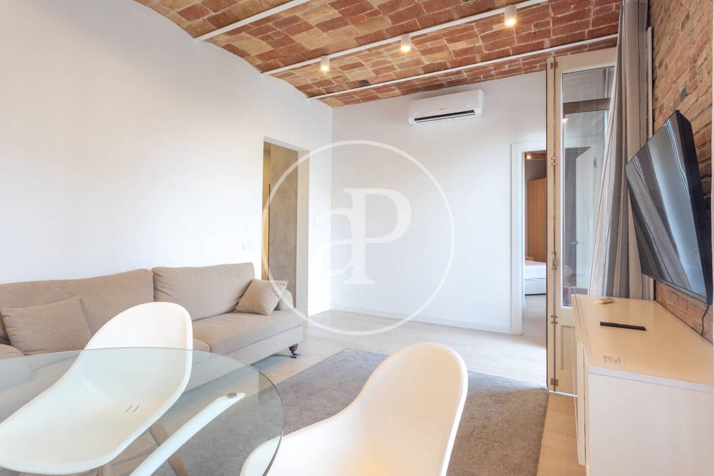 3 soveværelse Lejlighed til leje i Barcelona by - € 2.200 (Ref: 9192566)