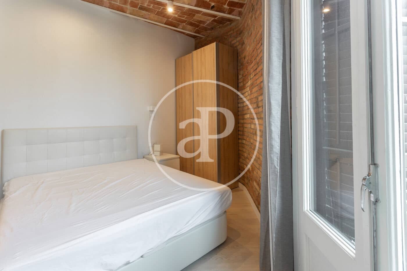 3 soveværelse Lejlighed til leje i Barcelona by - € 2.200 (Ref: 9192566)