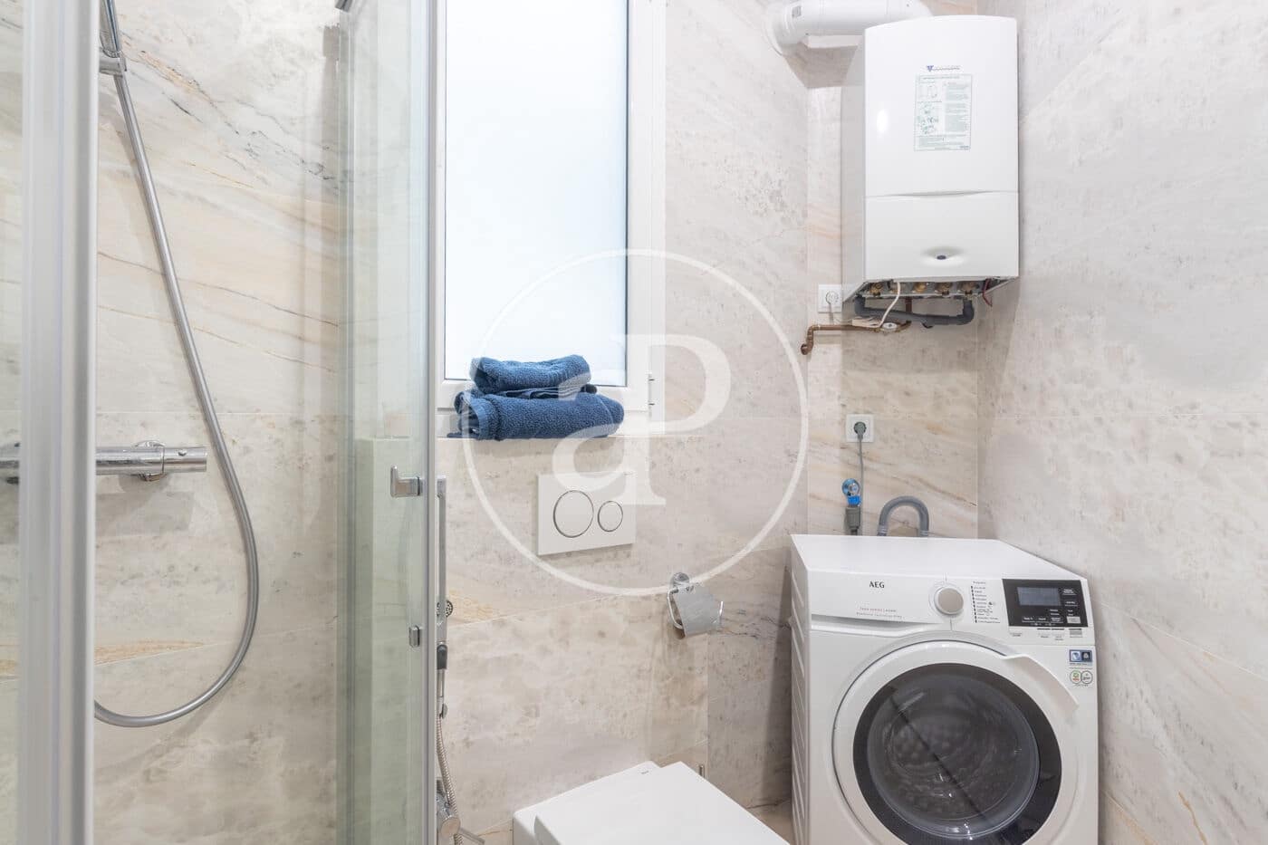 3 soveværelse Lejlighed til leje i Barcelona by - € 2.200 (Ref: 9192566)