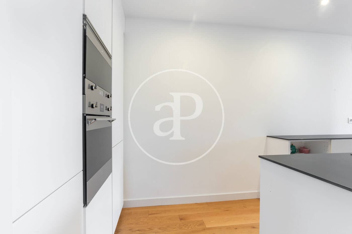 3 sovrum Lägenhet att hyra i Barcelona stad - 3 200 € (Ref: 9194001)