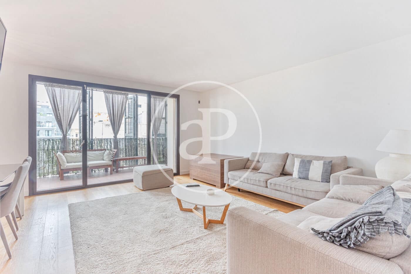 3 sovrum Lägenhet att hyra i Barcelona stad - 3 200 € (Ref: 9194001)