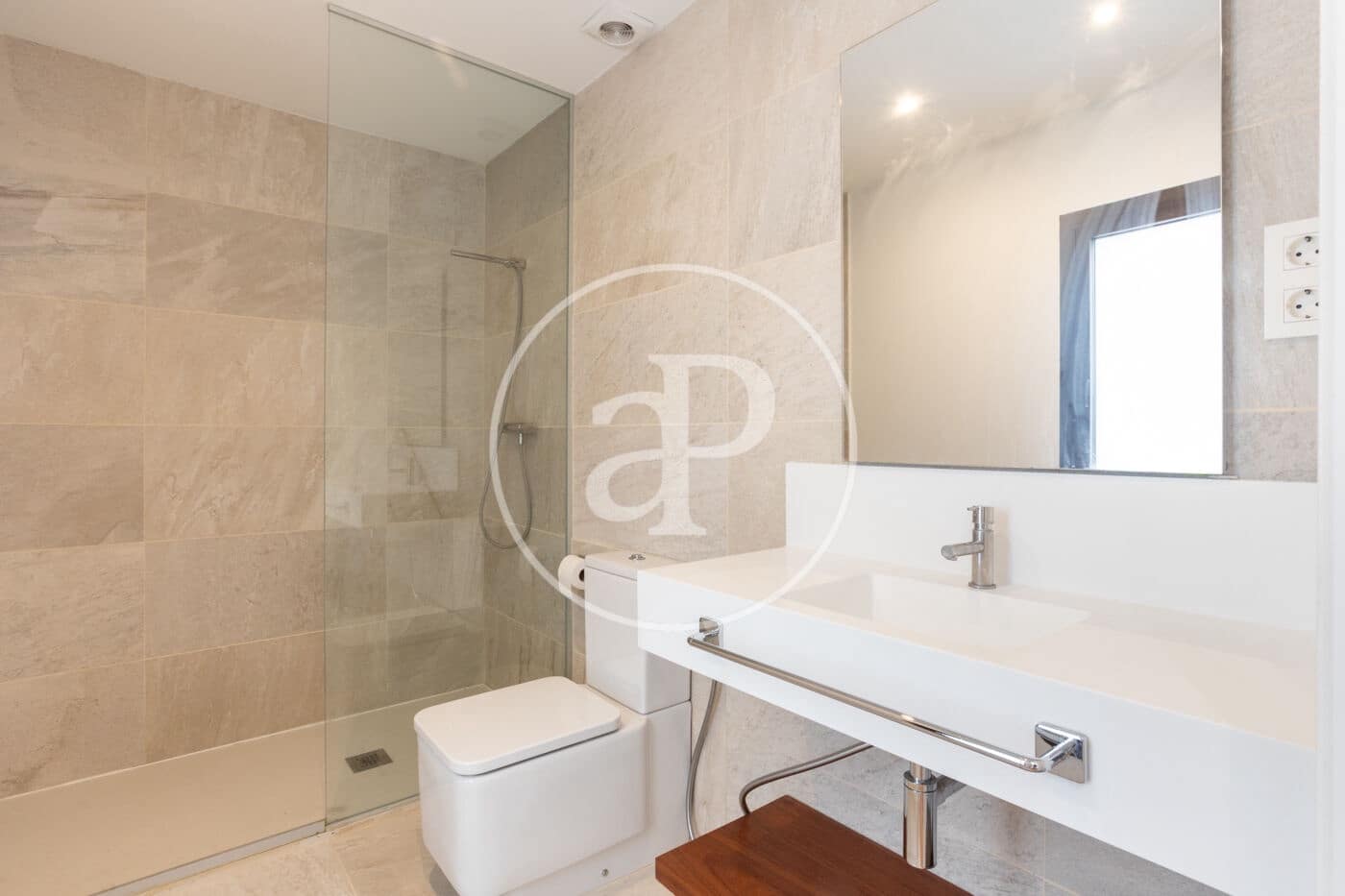 3 sovrum Lägenhet att hyra i Barcelona stad - 3 200 € (Ref: 9194001)