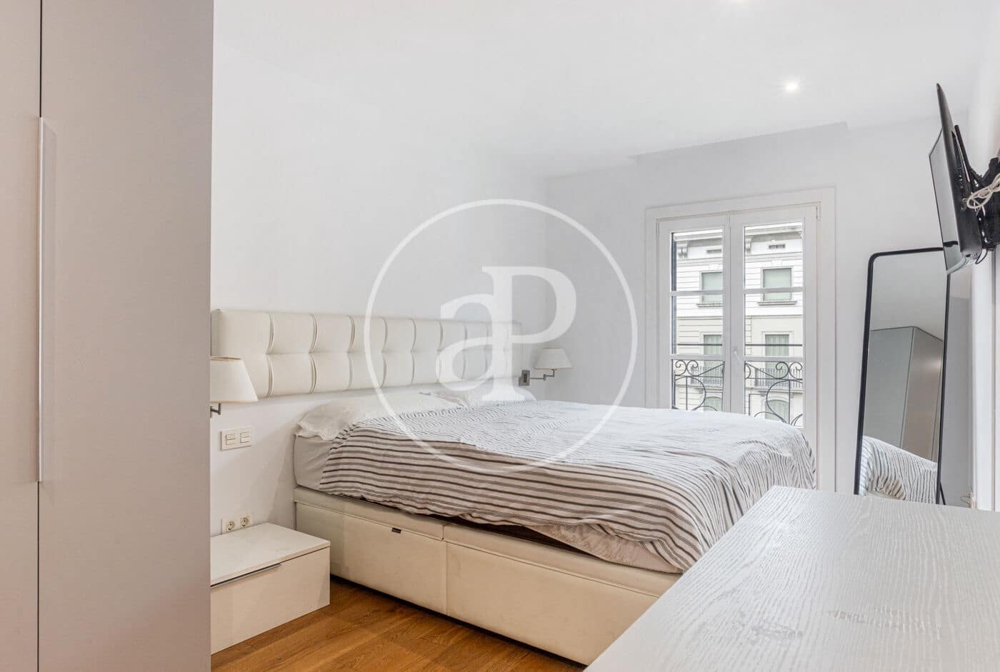 3 sovrum Lägenhet att hyra i Barcelona stad - 3 200 € (Ref: 9194001)