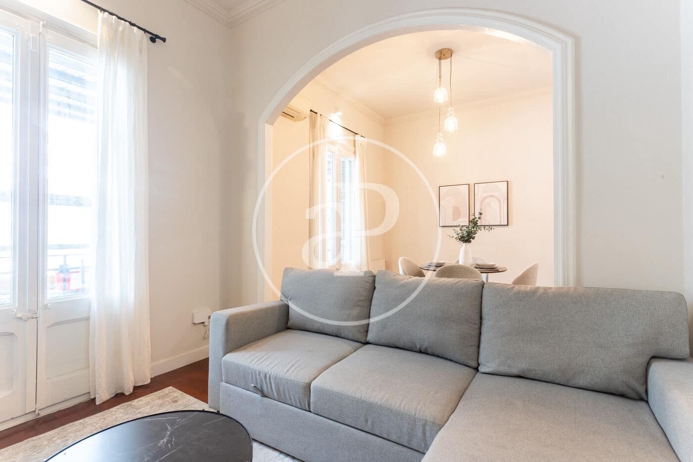 2 soveværelse Lejlighed til leje i Barcelona by - € 2.200 (Ref: 9197952)