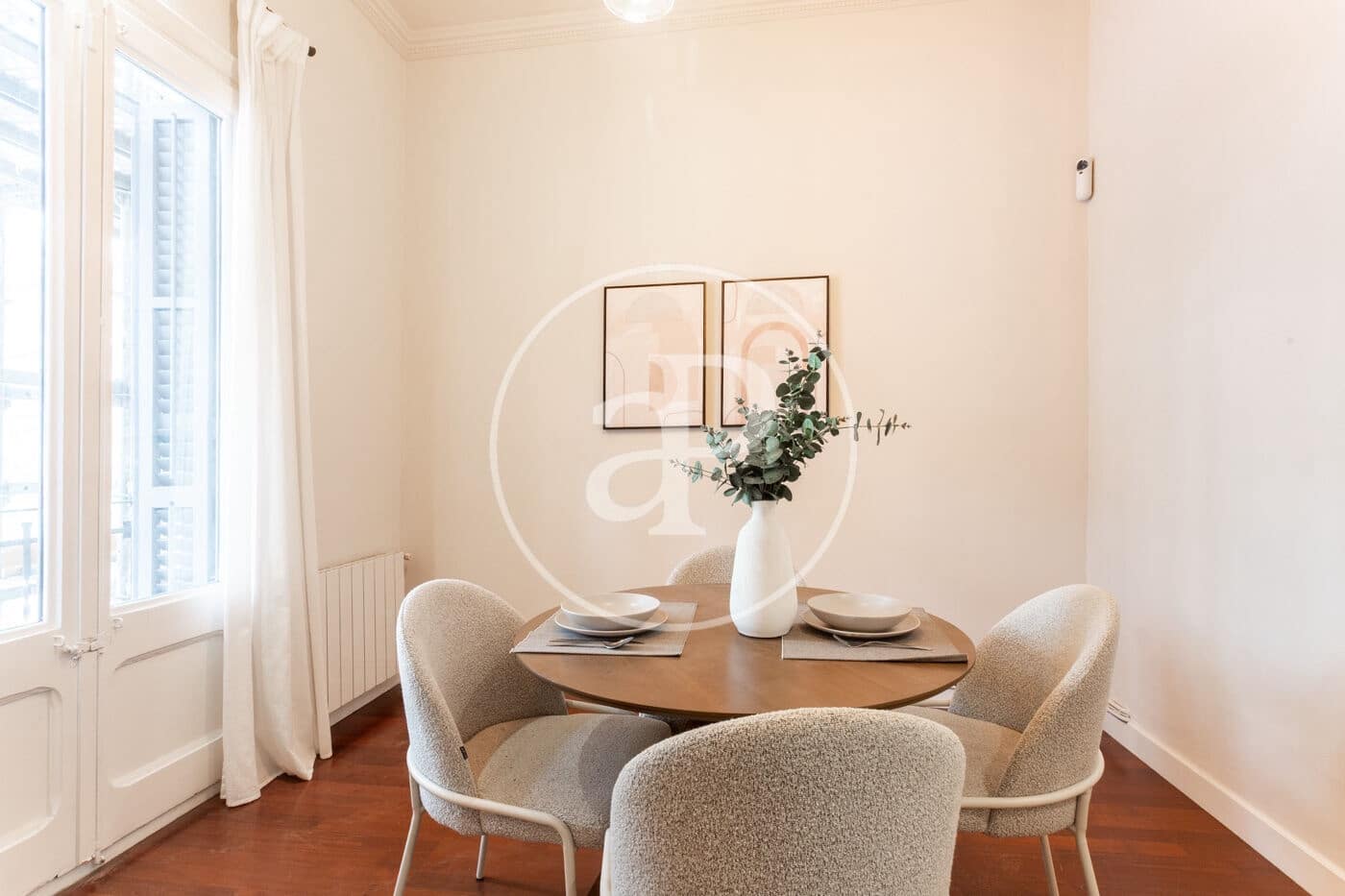 2 soveværelse Lejlighed til leje i Barcelona by - € 2.200 (Ref: 9197952)