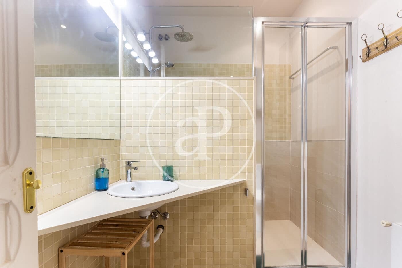 2 soveværelse Lejlighed til leje i Barcelona by - € 2.200 (Ref: 9197952)