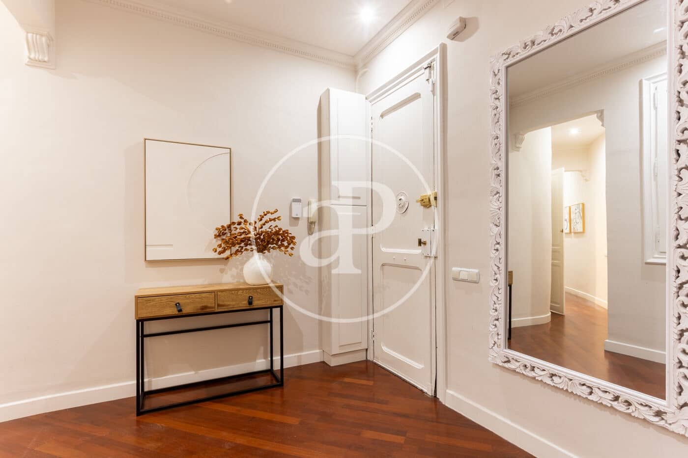 2 soveværelse Lejlighed til leje i Barcelona by - € 2.200 (Ref: 9197952)