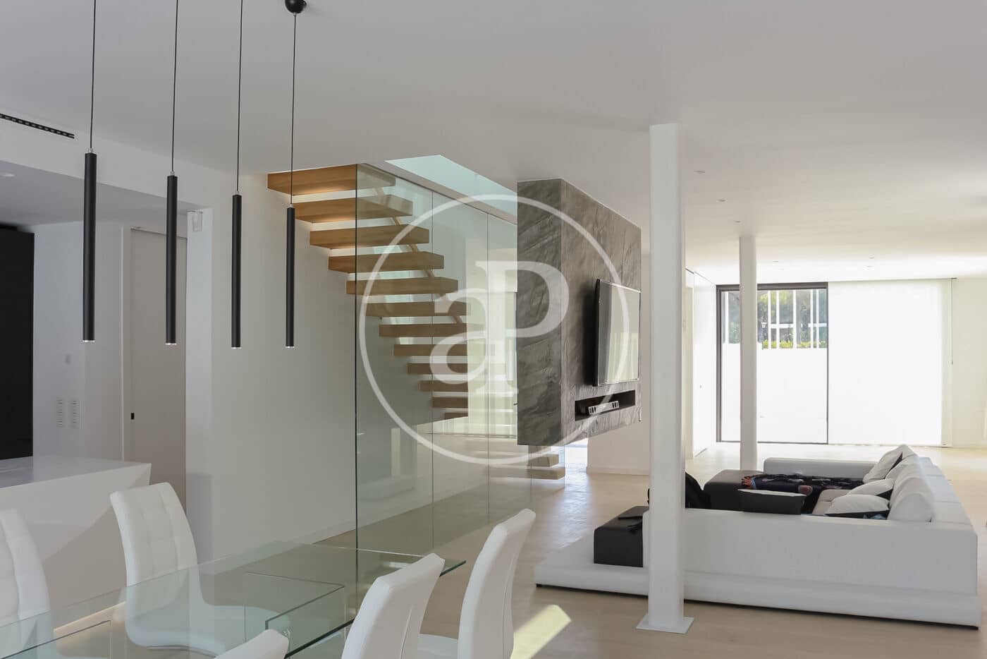 5 soveværelse Villa til leje i Gava med swimmingpool - € 10.400 (Ref: 9202634)