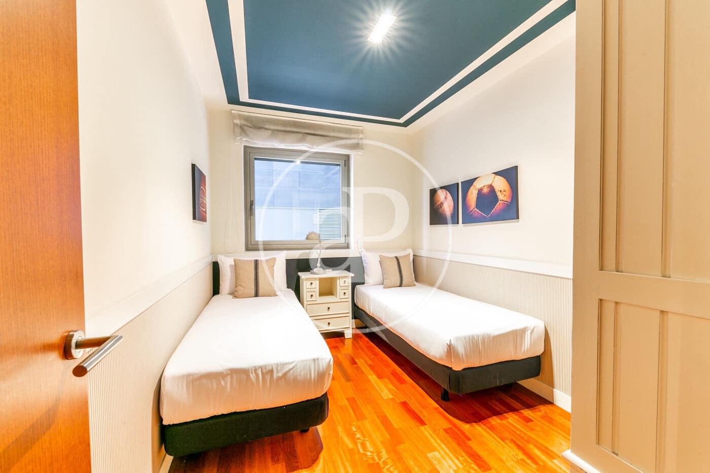 4 sovrum Lägenhet att hyra i L'Hospitalet de Llobregat - 2 920 € (Ref: 9202635)