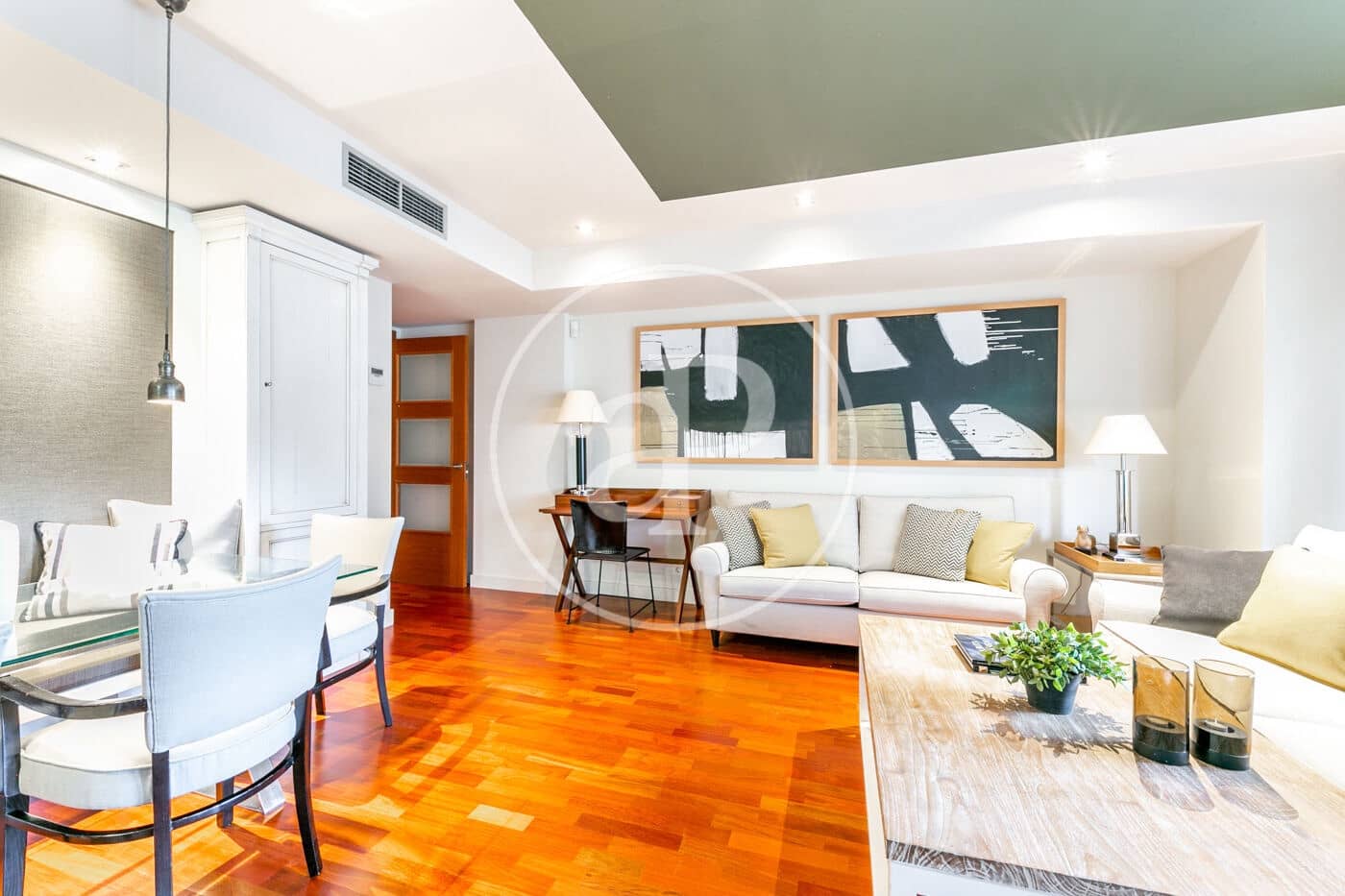 4 sovrum Lägenhet att hyra i L'Hospitalet de Llobregat - 2 920 € (Ref: 9202635)