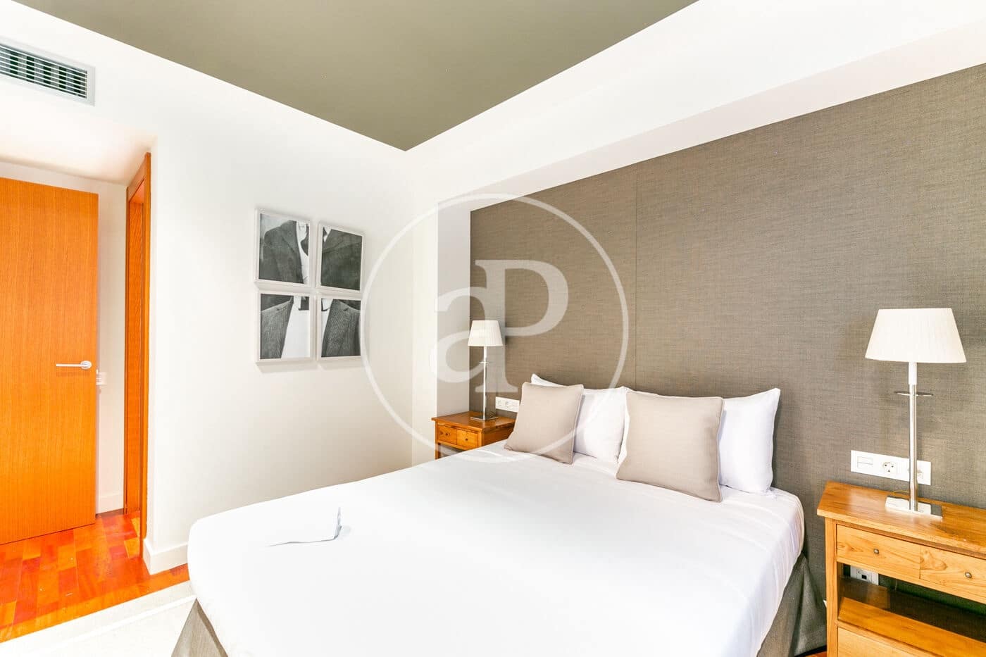 4 sovrum Lägenhet att hyra i L'Hospitalet de Llobregat - 2 920 € (Ref: 9202635)