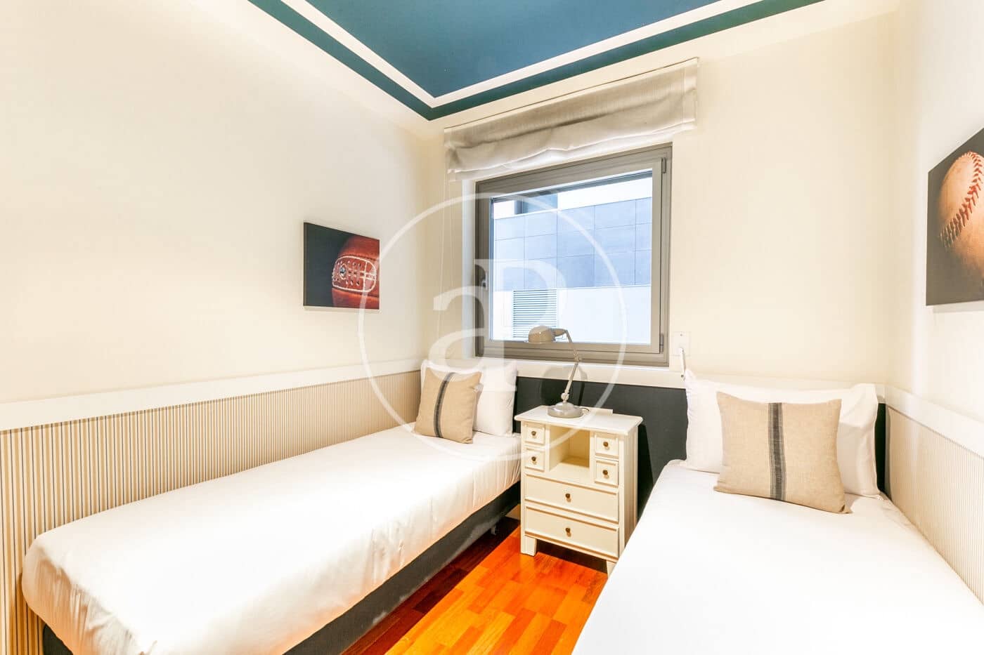 4 sovrum Lägenhet att hyra i L'Hospitalet de Llobregat - 2 920 € (Ref: 9202635)