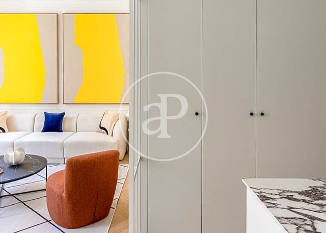 2 bedroom Apartment for sale in La Sagrada Família, Barcelona city - € 695,000 (Ref: 9204826)