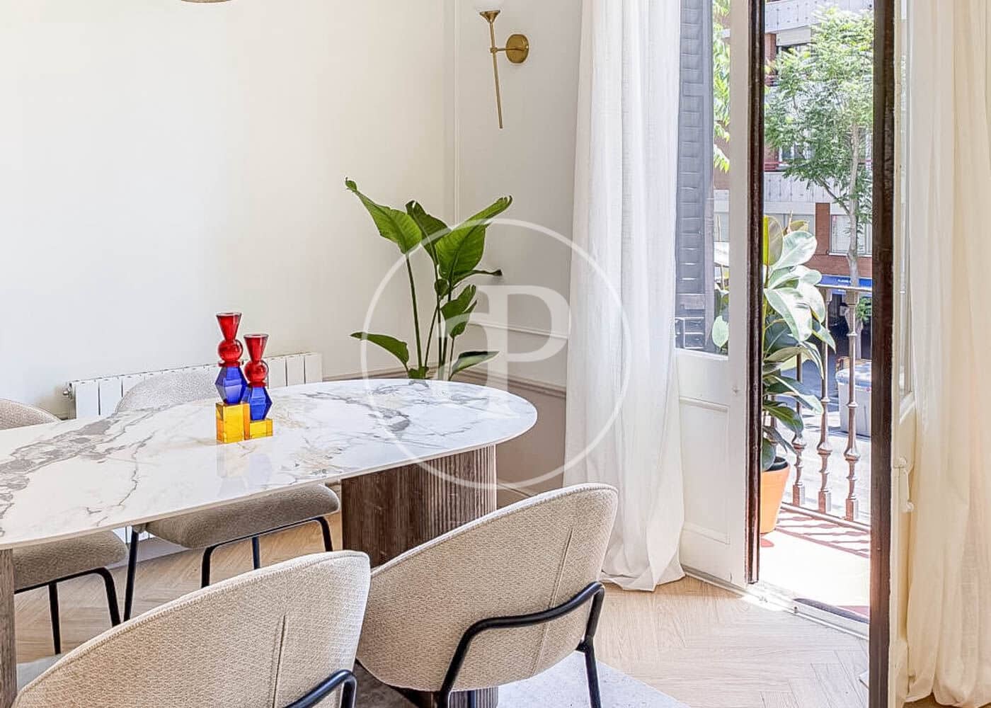 2 soveværelse Lejlighed til salg i Barcelona by - € 695.000 (Ref: 9204826)