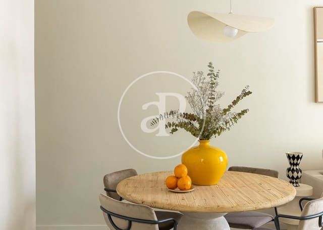 2 sovrum Lägenhet till salu i Sant Antoni, Barcelona stad - 575 000 € (Ref: 9204827)