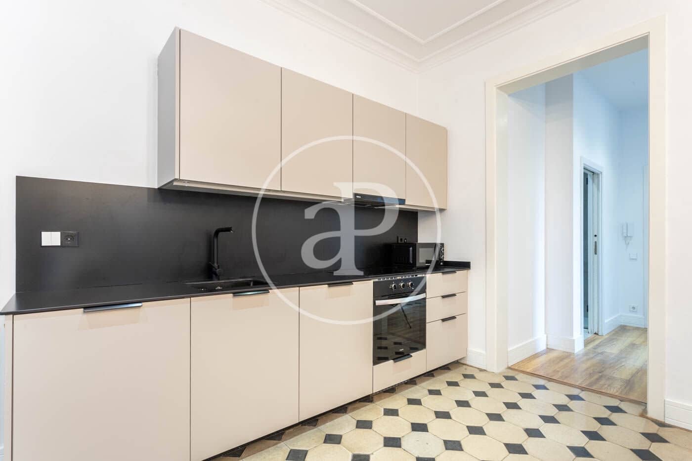 2 soveværelse Lejlighed til leje i Barcelona by - € 2.000 (Ref: 9206778)