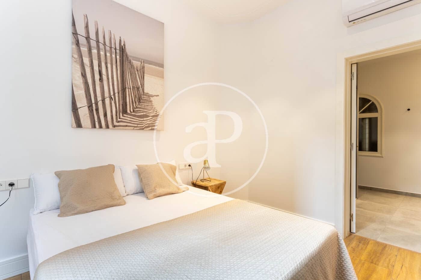 2 soveværelse Lejlighed til leje i Barcelona by - € 2.000 (Ref: 9206778)