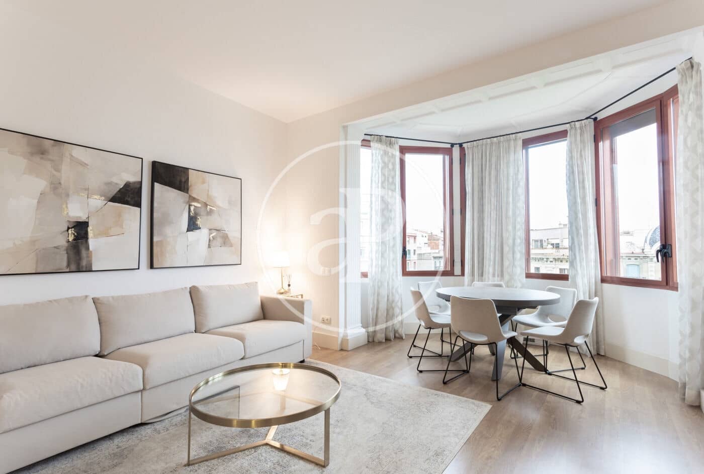 2 soverom Leilighet til leie i Barcelona by - € 2 500 (Ref: 9215390)