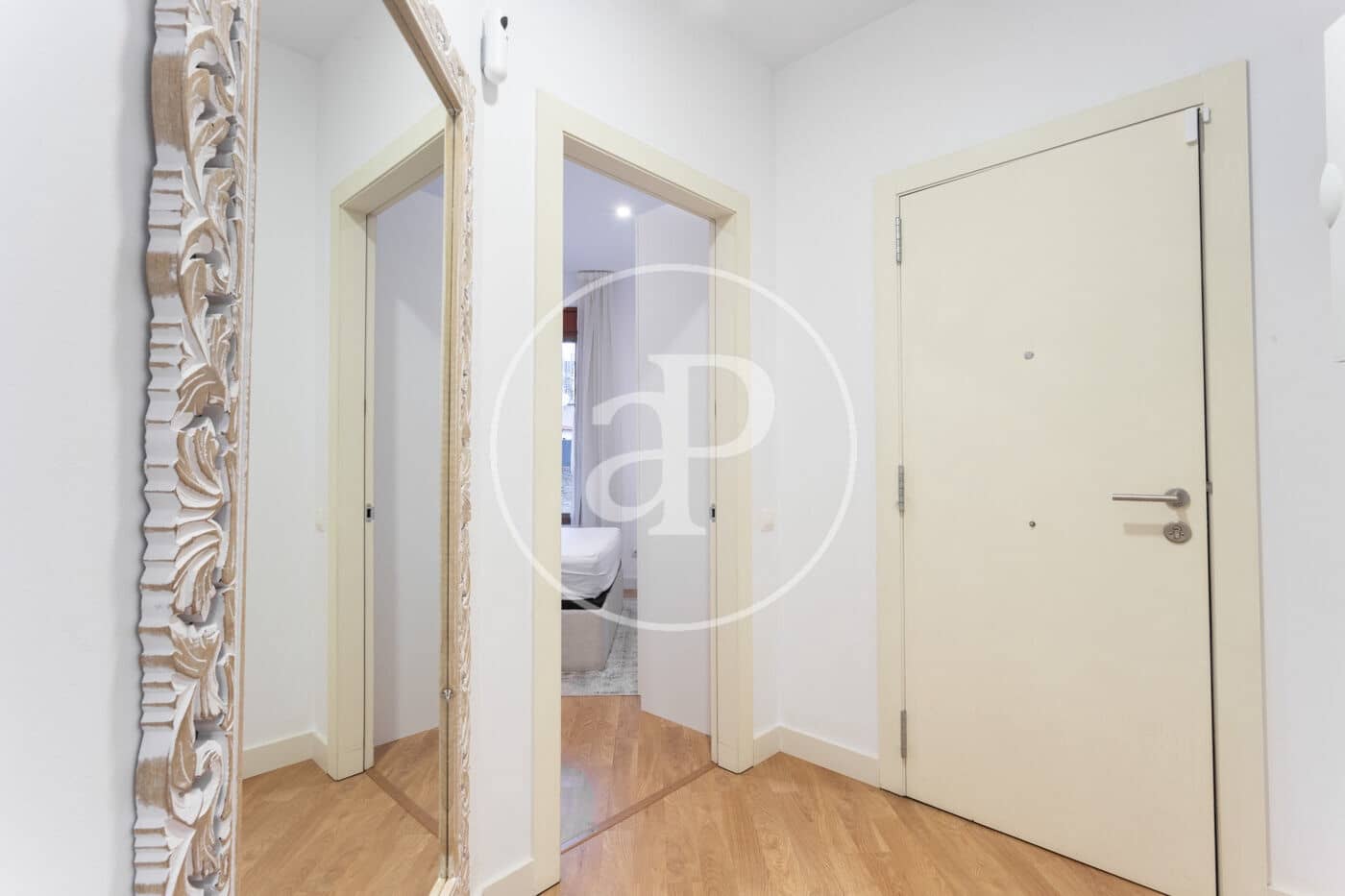 2 soverom Leilighet til leie i Barcelona by - € 2 500 (Ref: 9215390)
