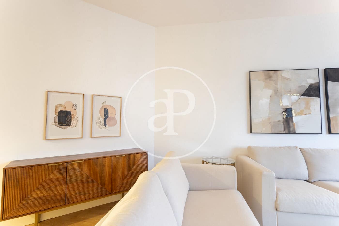2 soverom Leilighet til leie i Barcelona by - € 2 500 (Ref: 9215390)