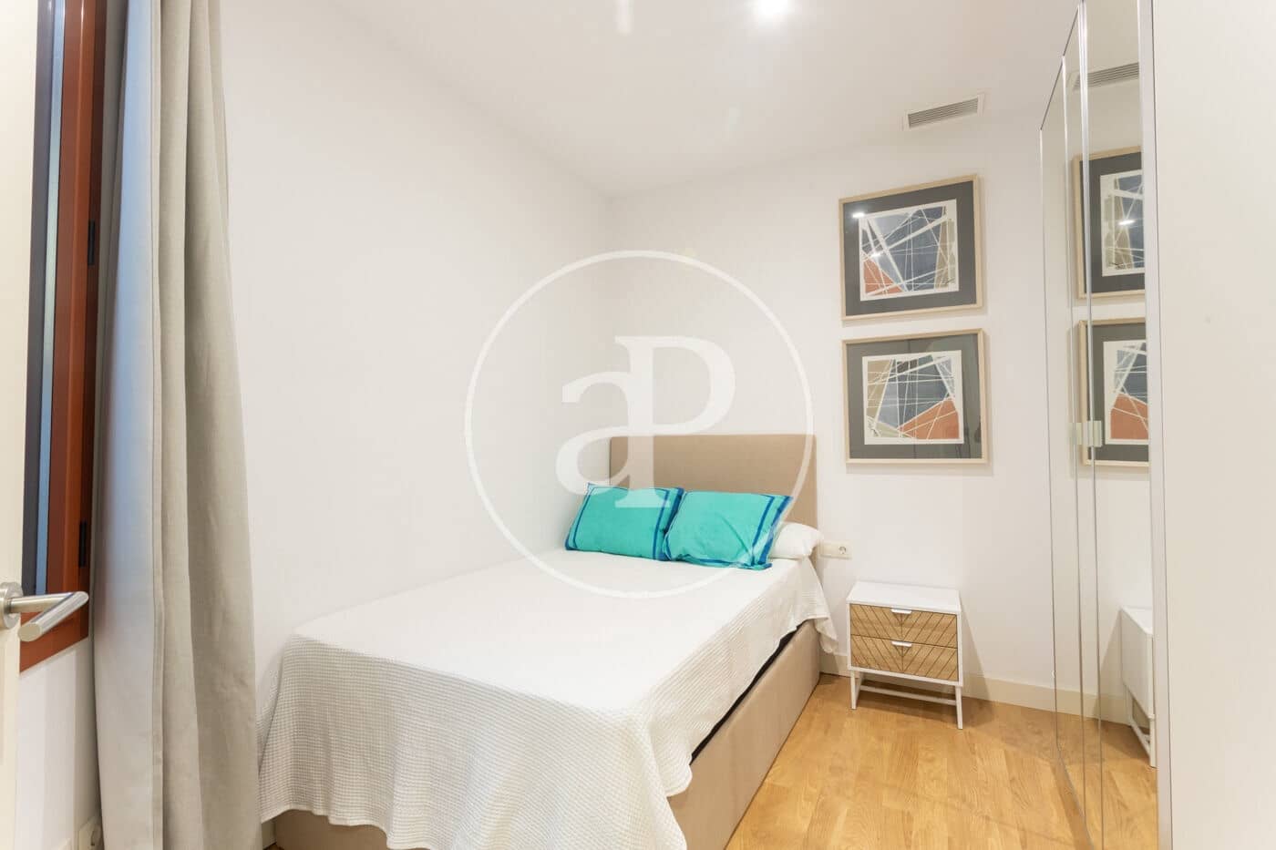 2 soverom Leilighet til leie i Barcelona by - € 2 500 (Ref: 9215390)