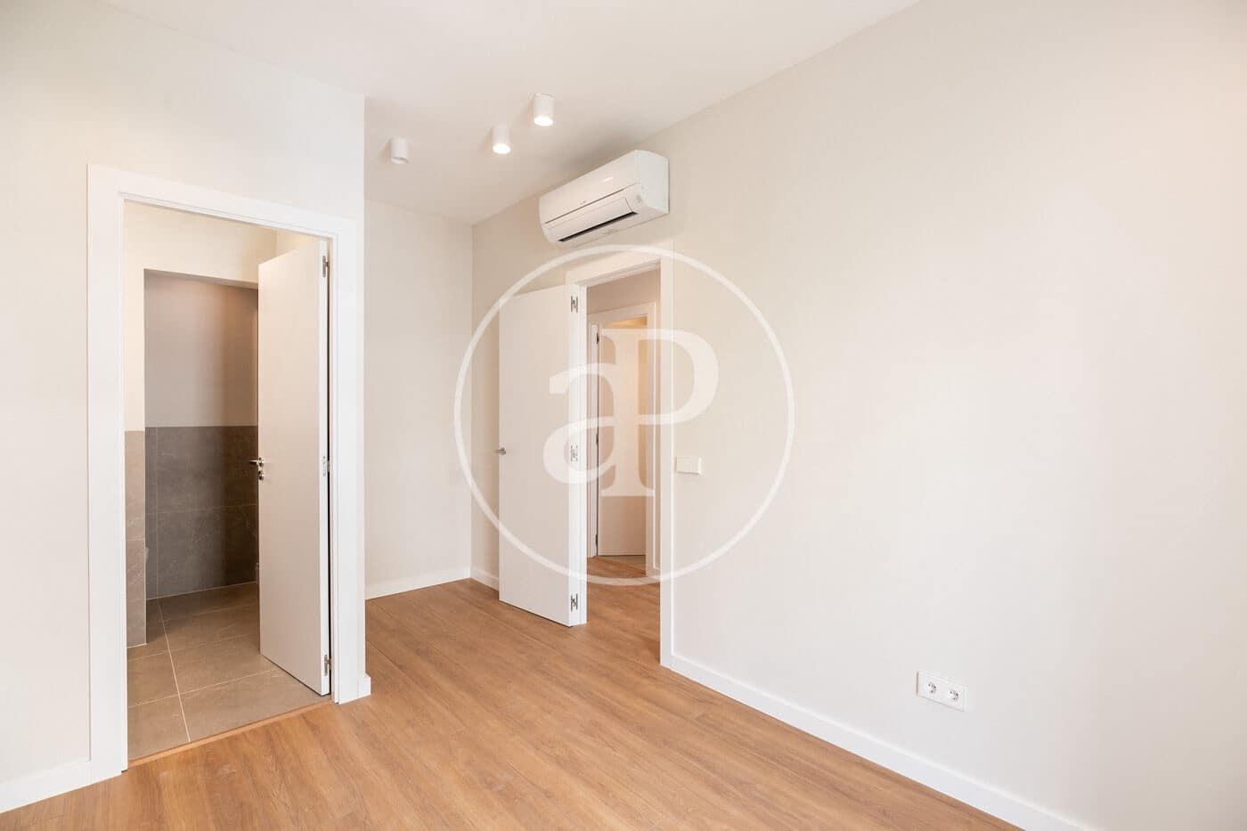 3 soveværelse Lejlighed til salg i Barcelona by - € 669.000 (Ref: 9217727)