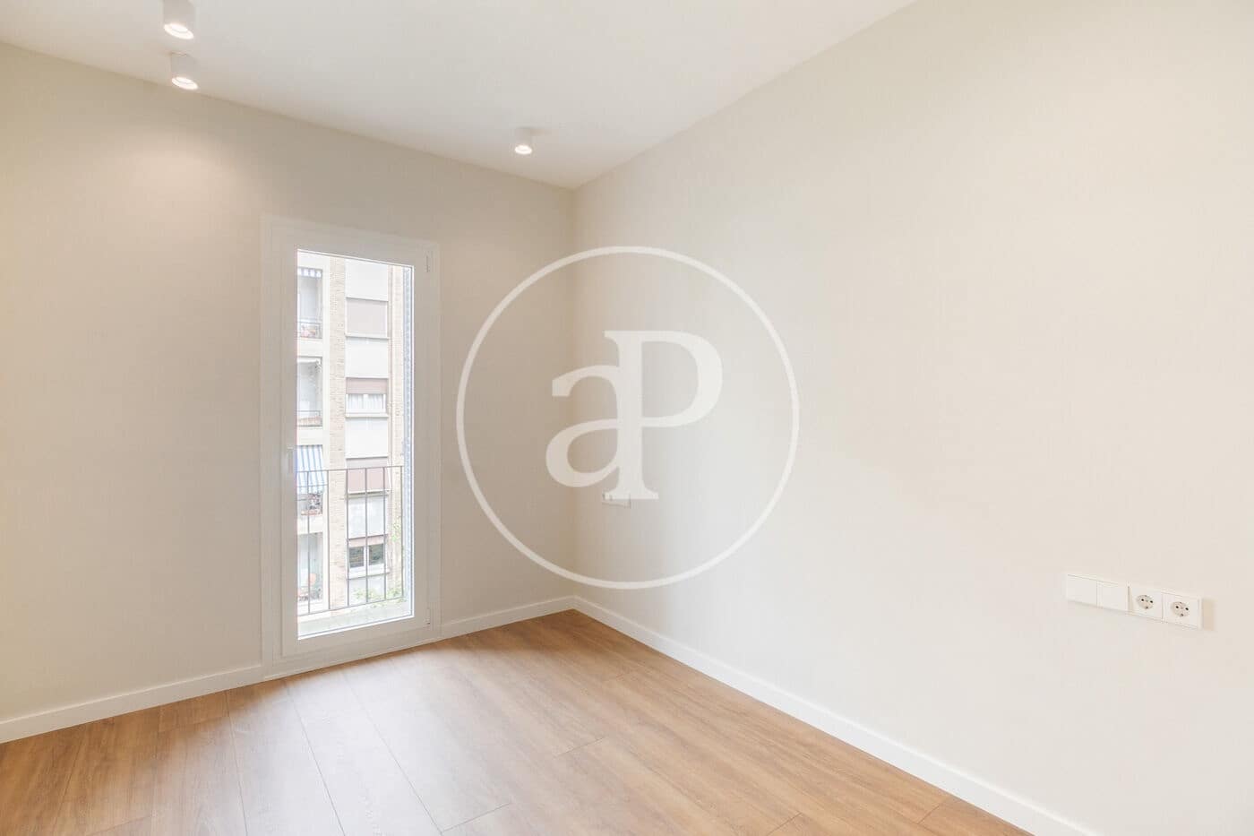 3 soveværelse Lejlighed til salg i Barcelona by - € 669.000 (Ref: 9217727)