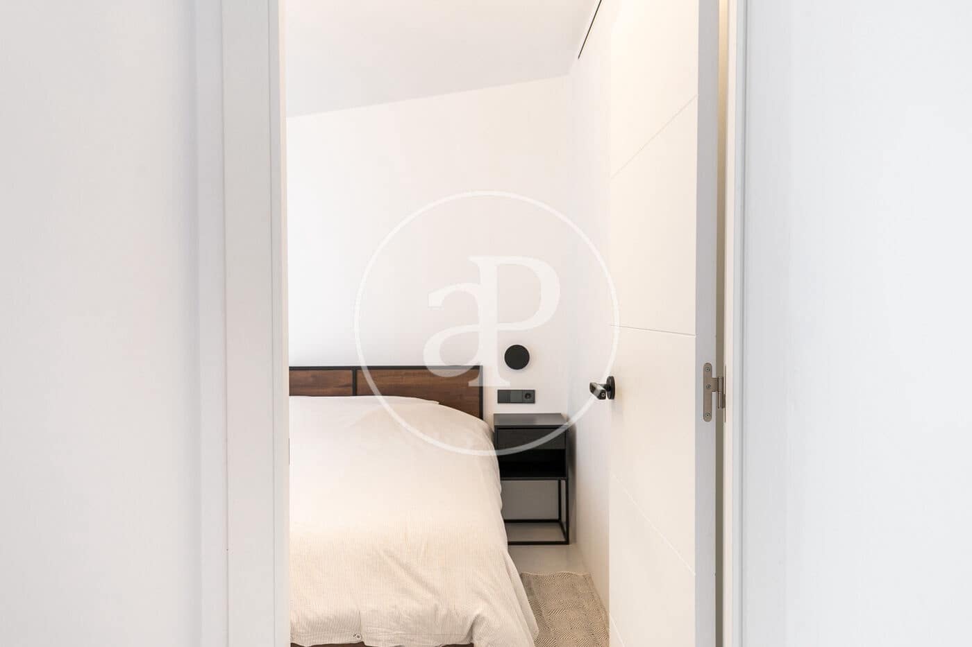 2 soverom Leilighet til leie i Barcelona by - € 2 500 (Ref: 9220229)