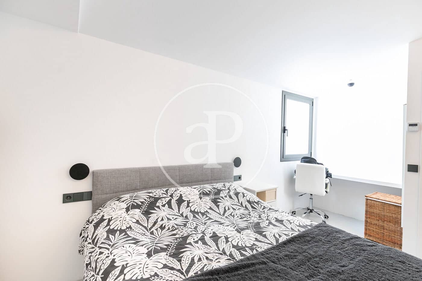 2 soverom Leilighet til leie i Barcelona by - € 2 500 (Ref: 9220229)