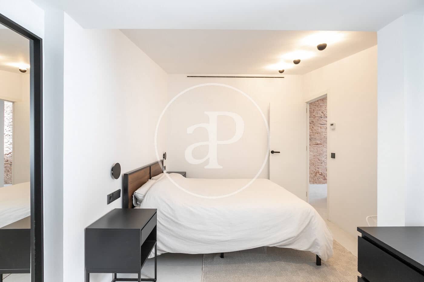 2 soverom Leilighet til leie i Barcelona by - € 2 500 (Ref: 9220229)