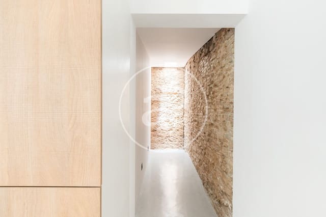 2 soverom Leilighet til leie i Sant Pere, Santa Caterina i La Ribera, Barcelona by - € 2 500 (Ref: 9220229)
