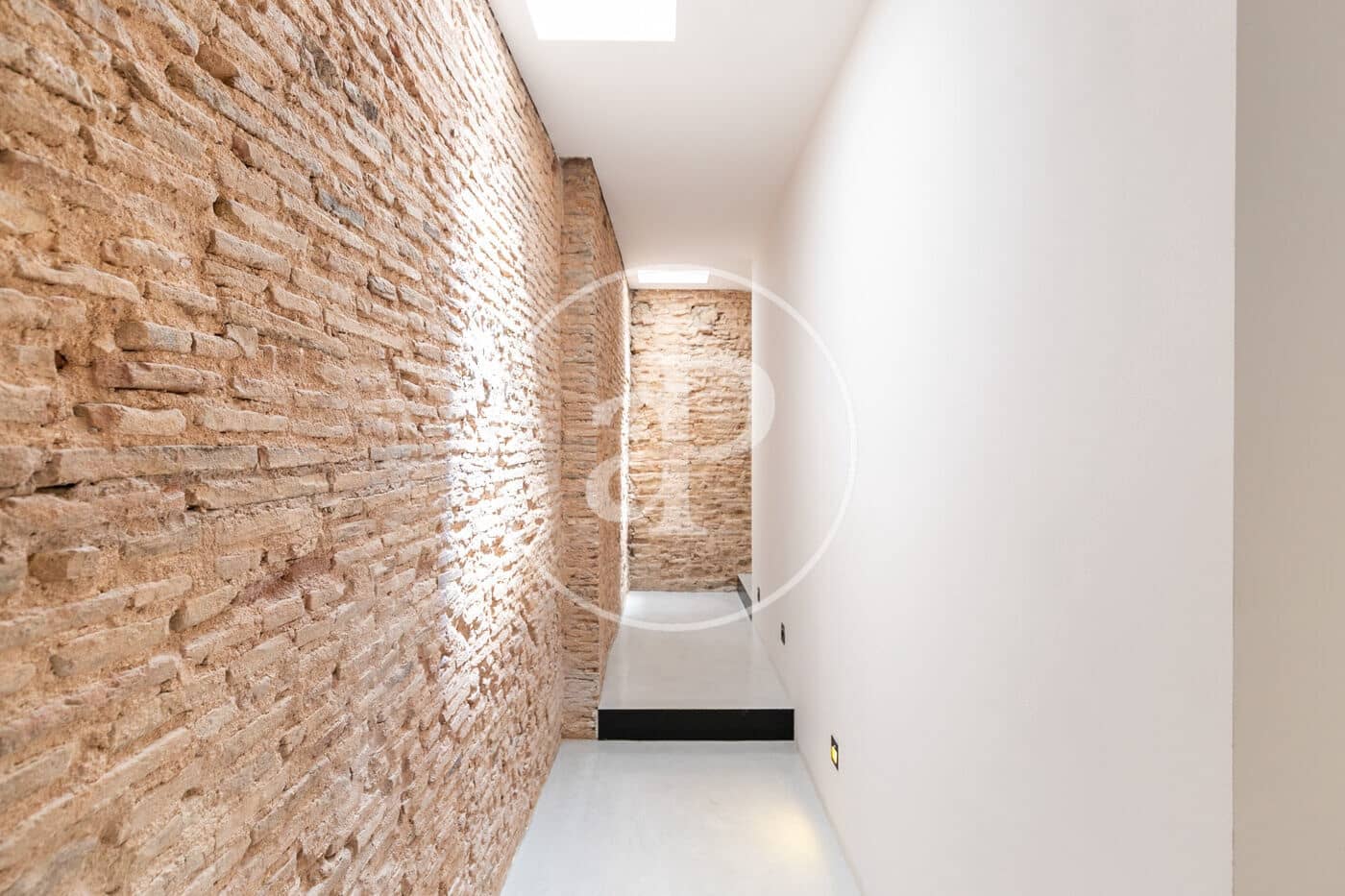 2 soverom Leilighet til leie i Barcelona by - € 2 500 (Ref: 9220229)