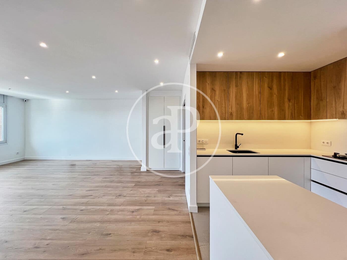 3 soveværelse Lejlighed til salg i L'Hospitalet de Llobregat - € 550.000 (Ref: 9220232)