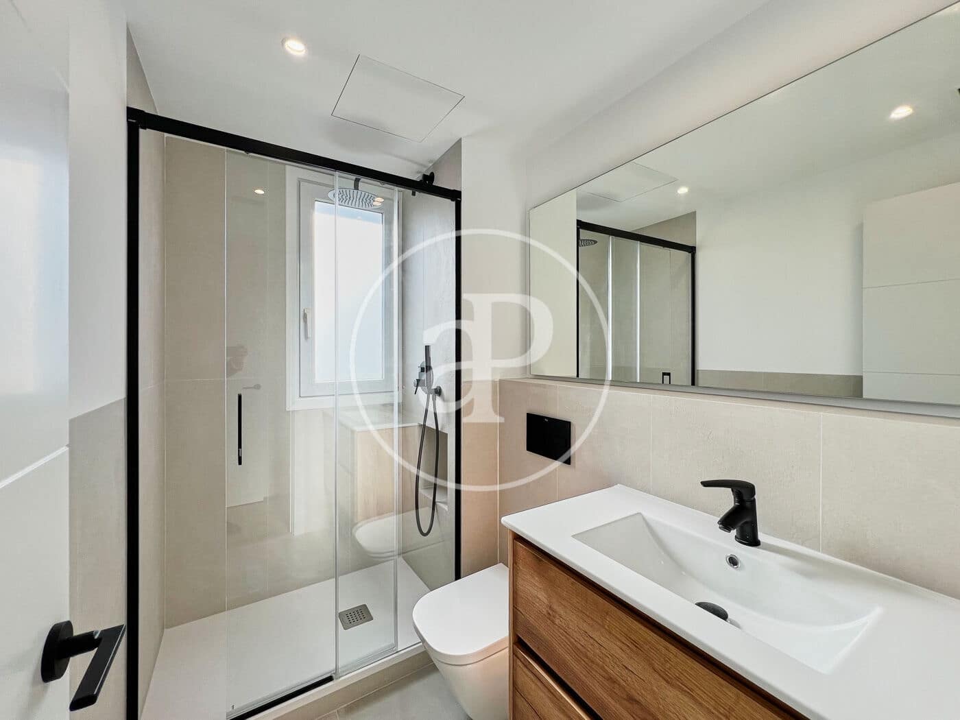 3 soveværelse Lejlighed til salg i L'Hospitalet de Llobregat - € 550.000 (Ref: 9220232)