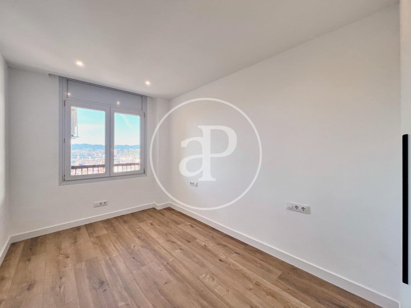 3 soveværelse Lejlighed til salg i L'Hospitalet de Llobregat - € 550.000 (Ref: 9220232)