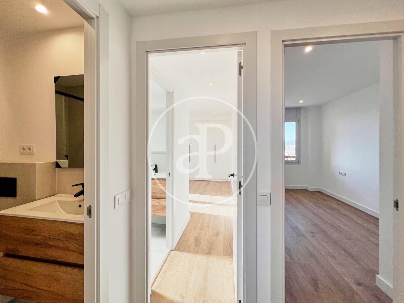 3 soveværelse Lejlighed til salg i L'Hospitalet de Llobregat - € 550.000 (Ref: 9220232)