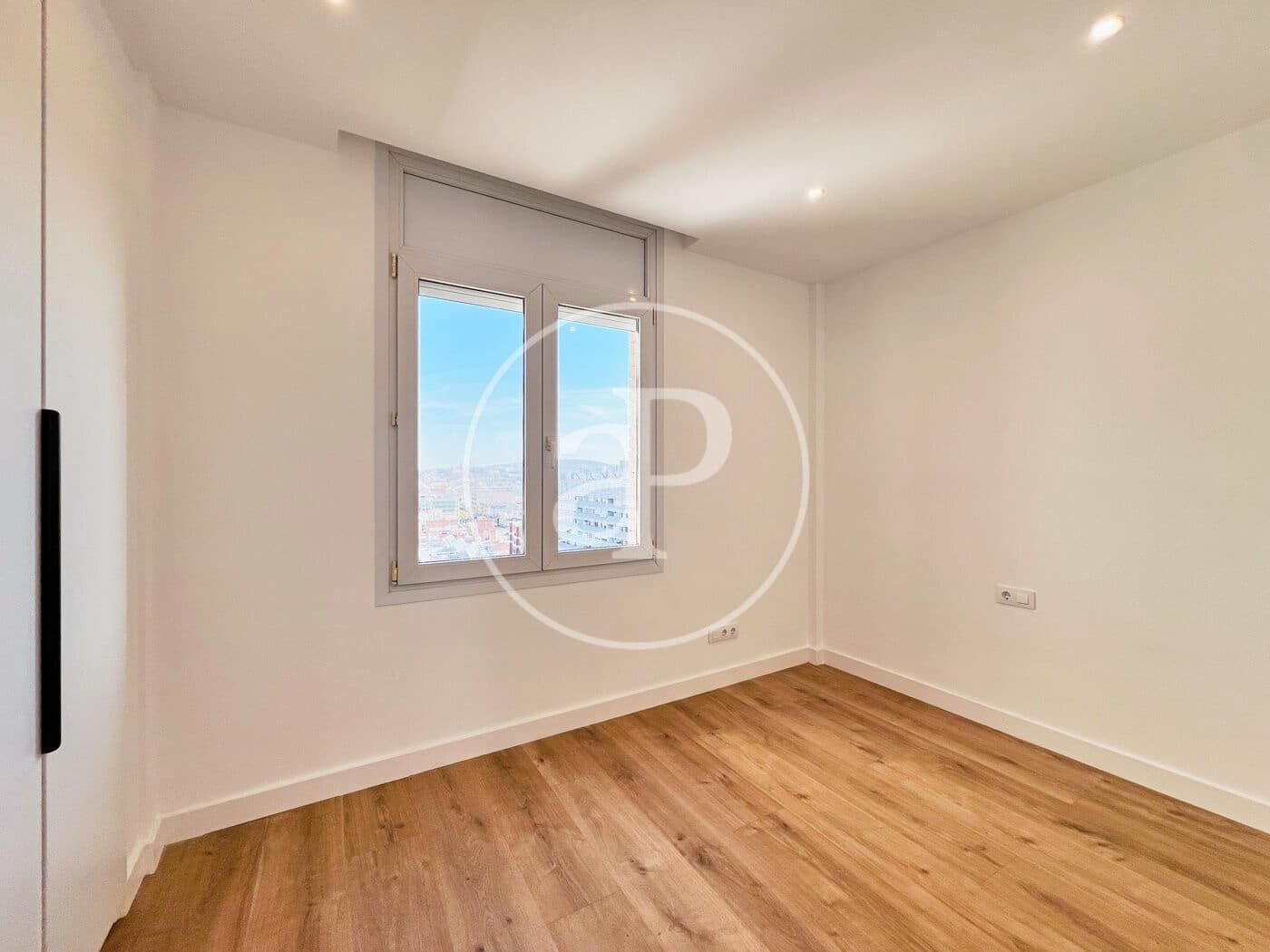 3 soveværelse Lejlighed til salg i L'Hospitalet de Llobregat - € 550.000 (Ref: 9220232)