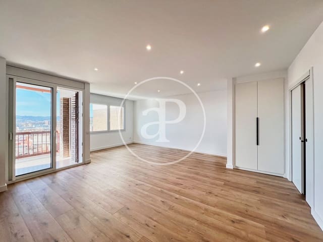 3 soveværelse Lejlighed til salg i L'Hospitalet de Llobregat - € 550.000 (Ref: 9220232)