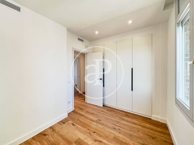 3 soveværelse Lejlighed til salg i L'Hospitalet de Llobregat - € 550.000 (Ref: 9220232)