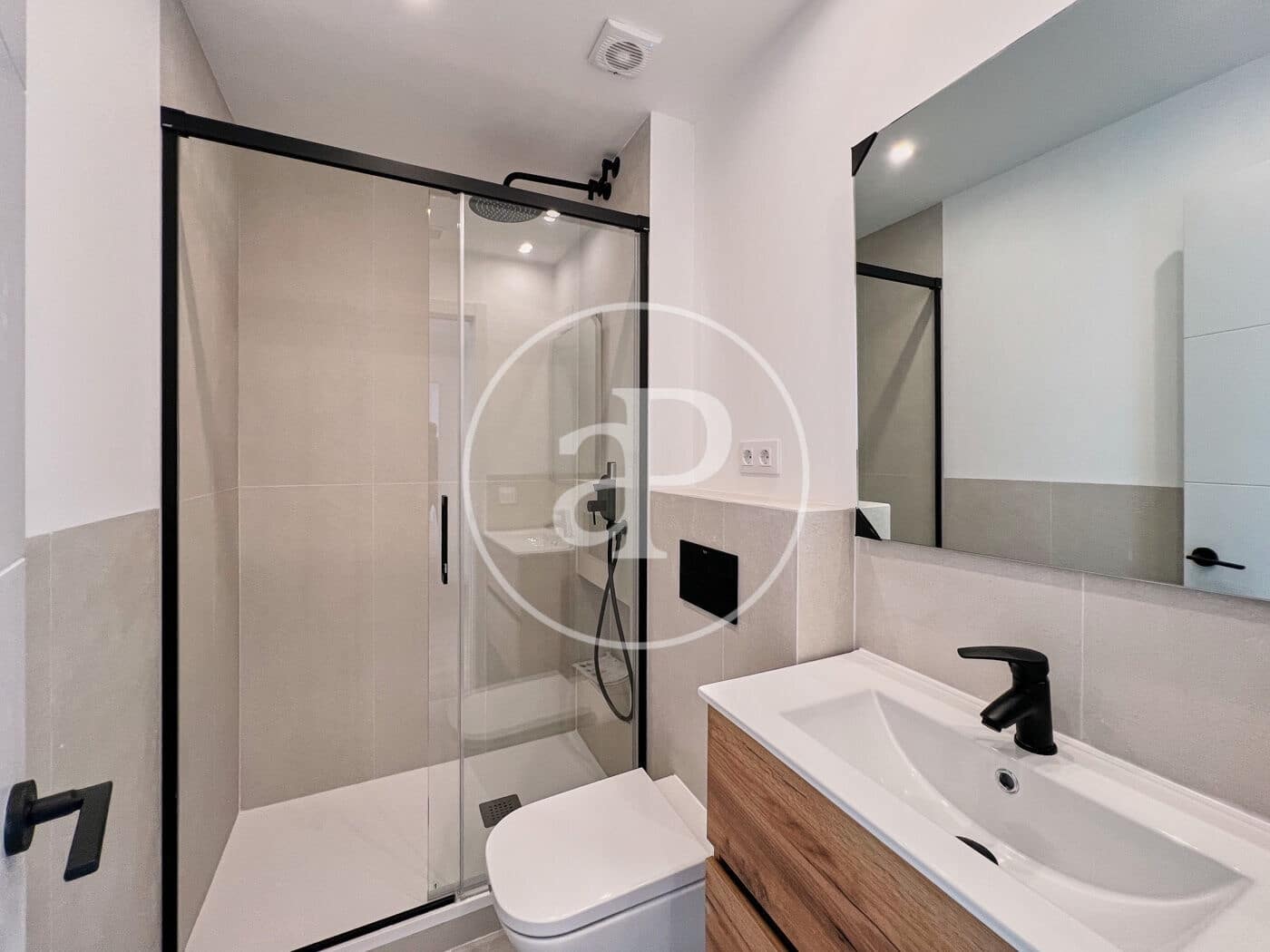 3 soveværelse Lejlighed til salg i L'Hospitalet de Llobregat - € 550.000 (Ref: 9220232)